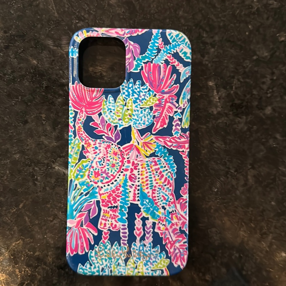 Barely used iPhone 12 pro Lilly Pulitzer case!